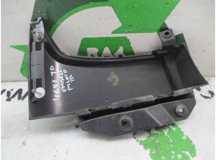 Recambio de embellecedor para nissan primera hatchback (p12) 2.2 dci referencia OEM IAM 2