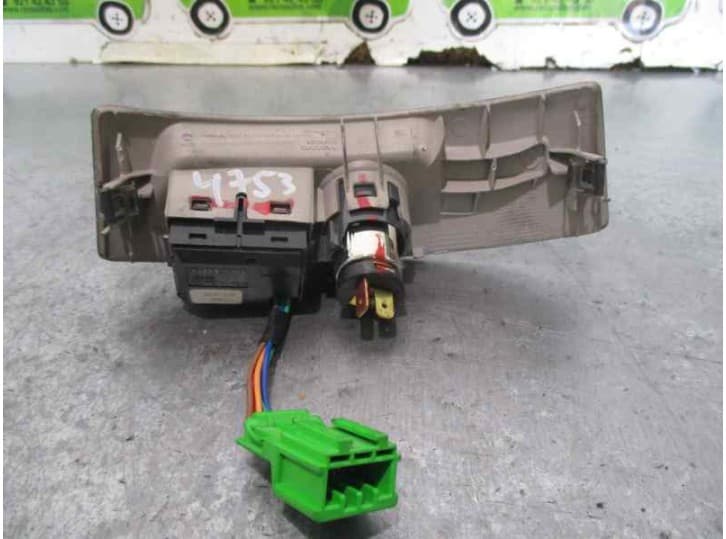 Recambio de mechero para volvo v50 (545) 2.0 d referencia OEM IAM 8691530 3