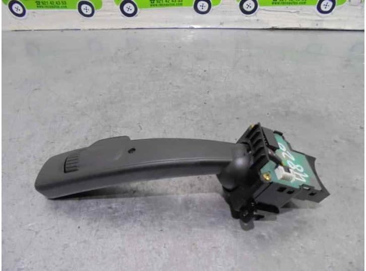Recambio de mando limpia para volvo v50 (545) 2.0 d referencia OEM IAM  17D770 2