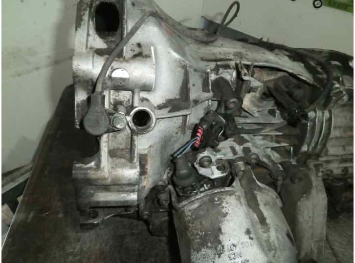 Recambio de caja cambios para audi a4 b5 (8d2) 2.4 referencia OEM IAM DHU DHU13038 5