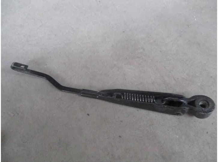 Recambio de brazo limpia trasero para chrysler voyager (rg) crd cat referencia OEM IAM 2