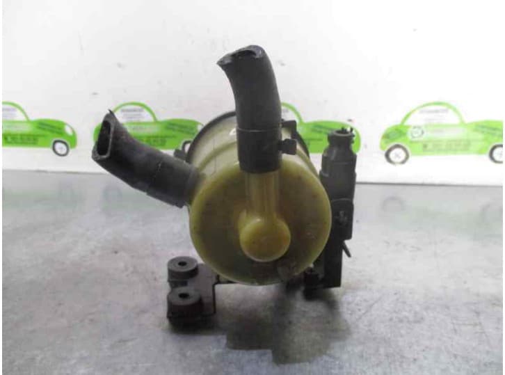 Recambio de deposito servo para hyundai coupe ii (gk) 2.0 gls referencia OEM IAM 3