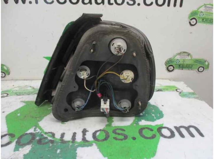 Recambio de piloto trasero izquierdo para daewoo leganza (klav) 2.0 16v referencia OEM IAM 2