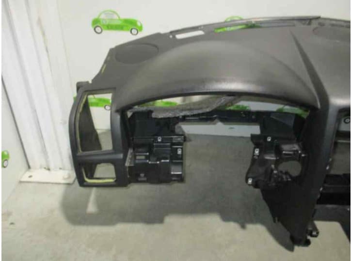 Recambio de salpicadero para chrysler 300c (lx, le) 3.5 referencia OEM IAM UZ751DDAD NEGRO 2