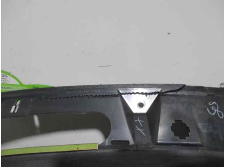 Recambio de salpicadero para chrysler 300c (lx, le) 3.5 referencia OEM IAM UZ751DDAD NEGRO 6