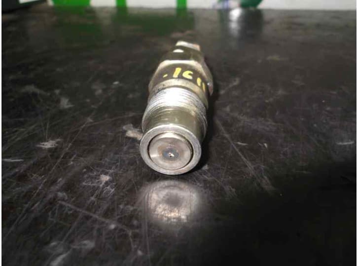 Recambio de inyector para nissan almera i (n15) 2.0 d referencia OEM IAM  71A136 4