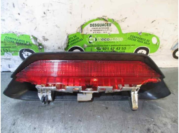 Recambio de luz central de freno para toyota yaris (_p1_) 1.4 d-4d (nlp10_) referencia OEM IAM