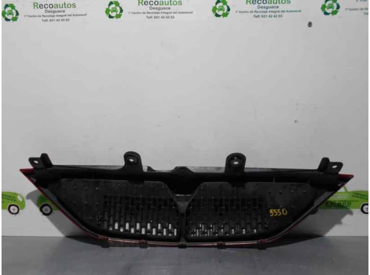 Recambio de rejilla delantera para lancia y (840_) 1.1 (840ae) referencia OEM IAM 670700001 2