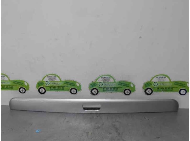 Recambio de molduras traseras para volvo s40 i (644) 1.8 i referencia OEM IAM