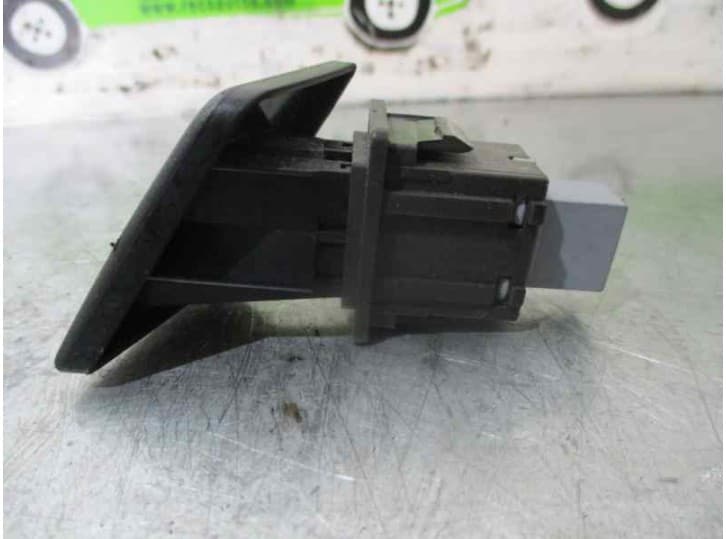Recambio de warning para toyota yaris (_p9_) 1.0 vvt-i (ksp90_) referencia OEM IAM 843320D020 2