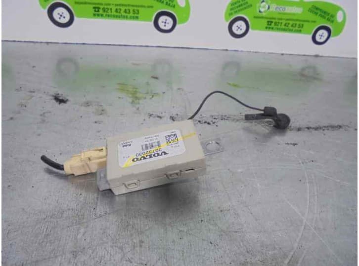 Recambio de antena para volvo c30 (533) t5 referencia OEM IAM 30732030 2818752 FUBA