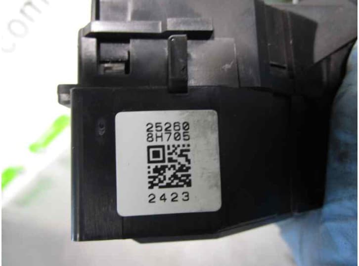 Recambio de mando limpia para nissan x-trail i (t30) 2.0 referencia OEM IAM 252608H705 4