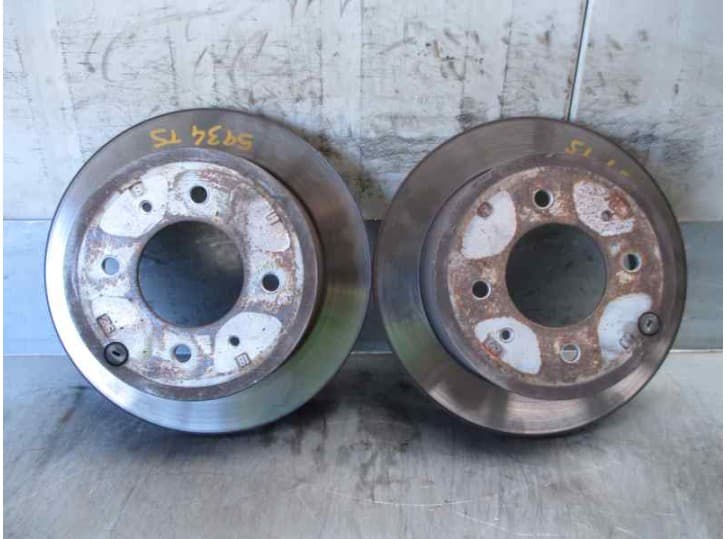 Recambio de disco freno trasero para hyundai sonata iv (ef) 2.0 16v referencia OEM IAM 2