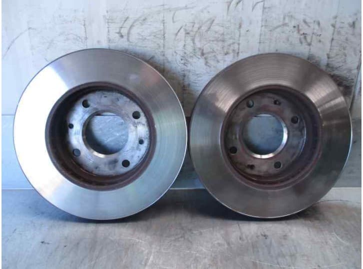 Recambio de disco freno delantero para hyundai sonata iv (ef) 2.0 16v referencia OEM IAM