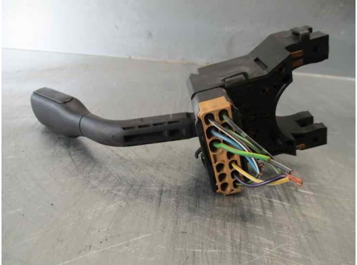 Recambio de mando limpia para audi a6 c4 (4a2) 2.3 referencia OEM IAM 3