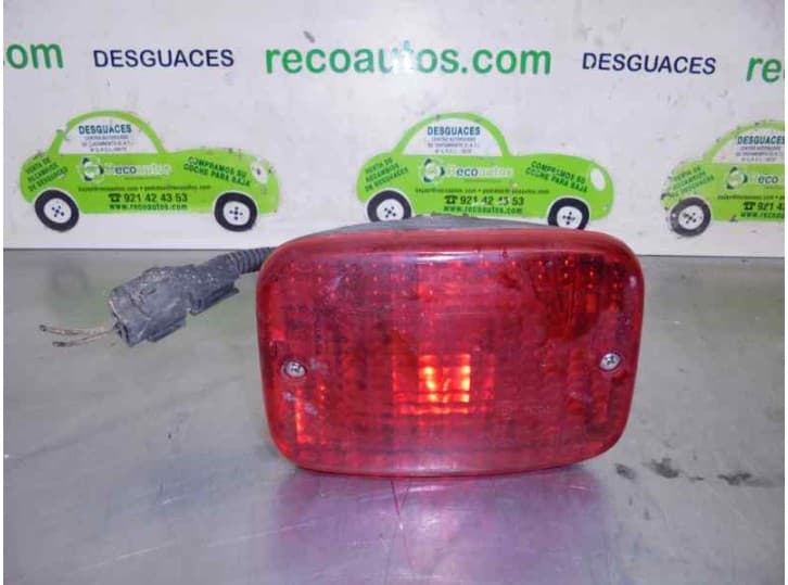 Recambio de piloto trasero central para jeep wrangler ii (tj) 2.5 referencia OEM IAM