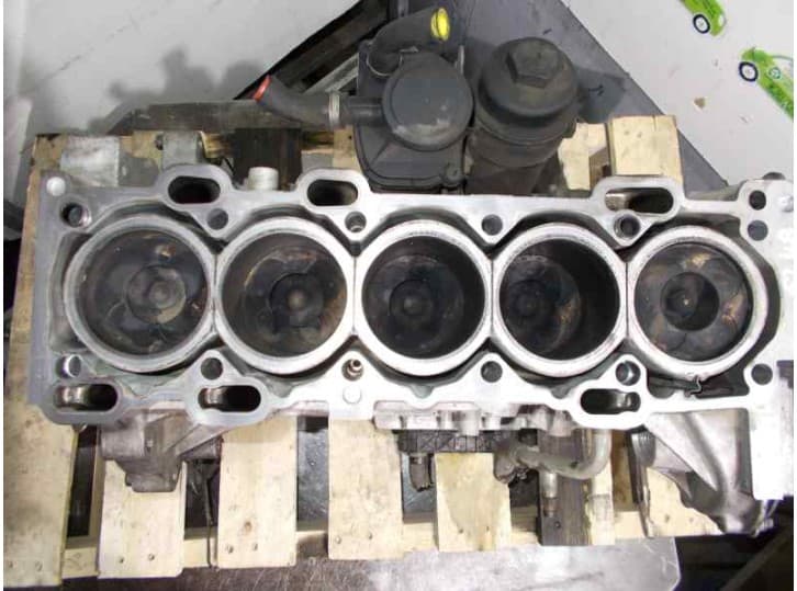 Recambio de bloque para volvo s60 i (384) d5 referencia OEM IAM 8642831A 4