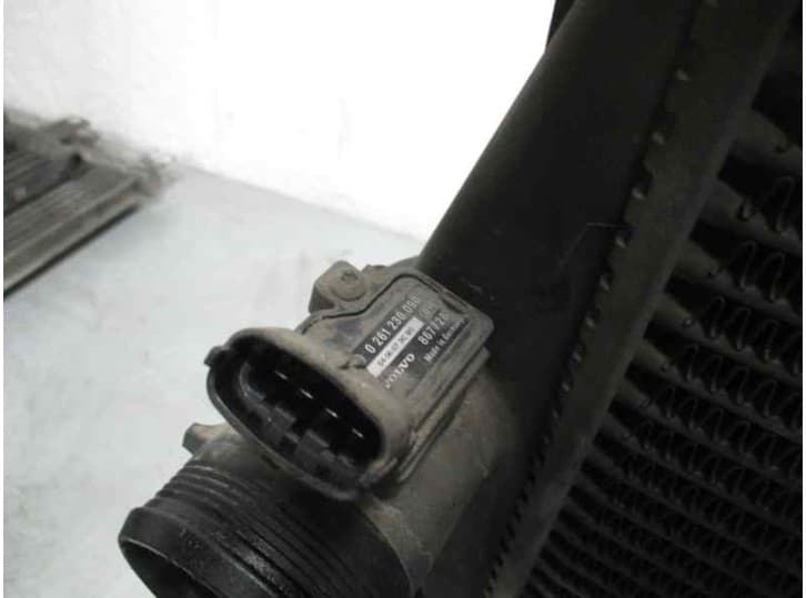 Recambio de intercooler para volvo s60 i (384) d5 referencia OEM IAM 07036446  VALEO 2