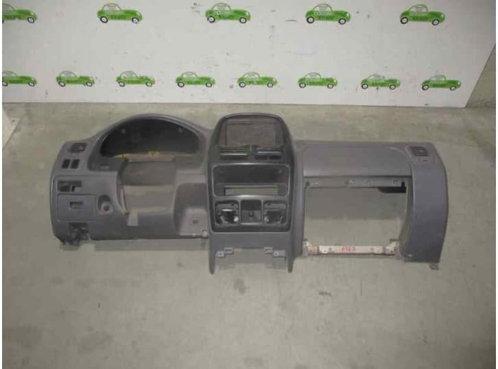 Recambio de salpicadero para nissan pick up (d22) 2.5 di referencia OEM IAM
