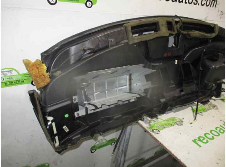 Recambio de salpicadero para lancia thesis (841_) 2.4 jtd (841axd1b02) referencia OEM IAM 7