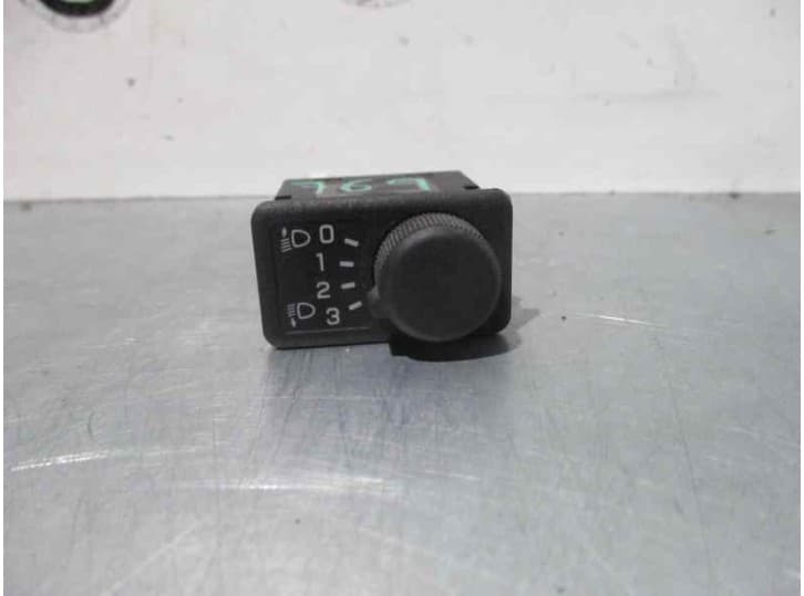 Recambio de botones salpicadero para nissan almera tino (v10) 2.0 referencia OEM IAM