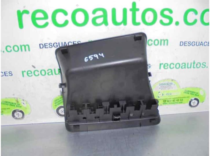 Recambio de moldura para seat ibiza iv (6p1, 6p5) 1.2 tsi referencia OEM IAM 2