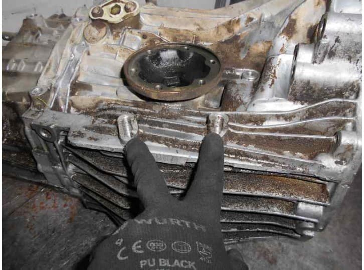 Recambio de caja cambios para audi 80 b4 sedán (8c2) 2.0 e referencia OEM IAM CCF 7