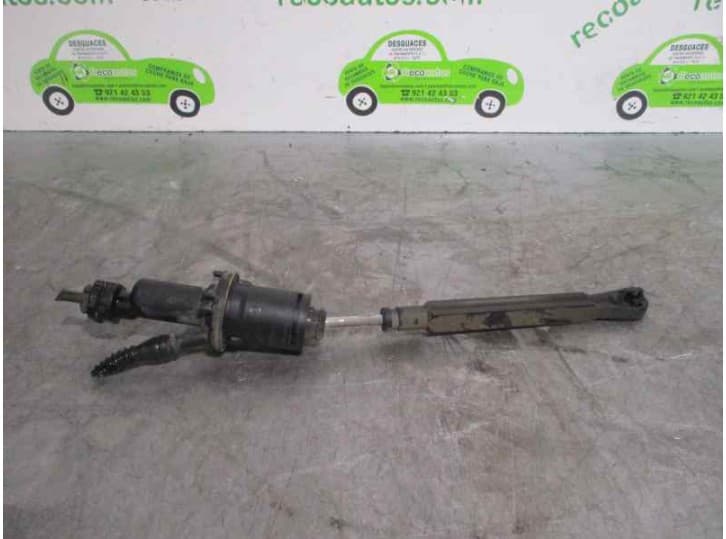 Recambio de bomba embrague para citroën c4 coupé (la_) 1.6 hdi referencia OEM IAM