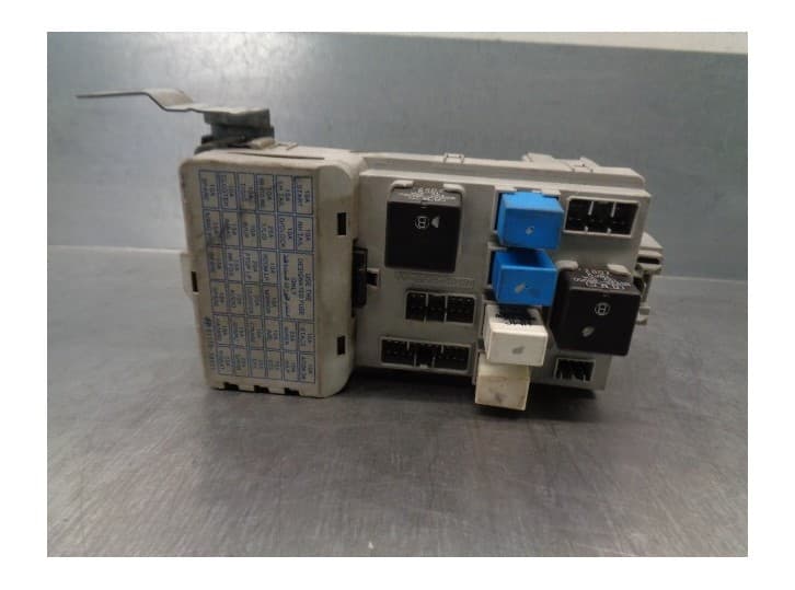 Recambio de caja reles / fusibles para hyundai xg (xg) 350 referencia OEM IAM 9220039561 2