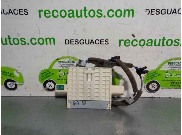 Recambio de antena para lexus ls (_f4_) 460 (usf40) referencia OEM IAM 8686050100 4628000930