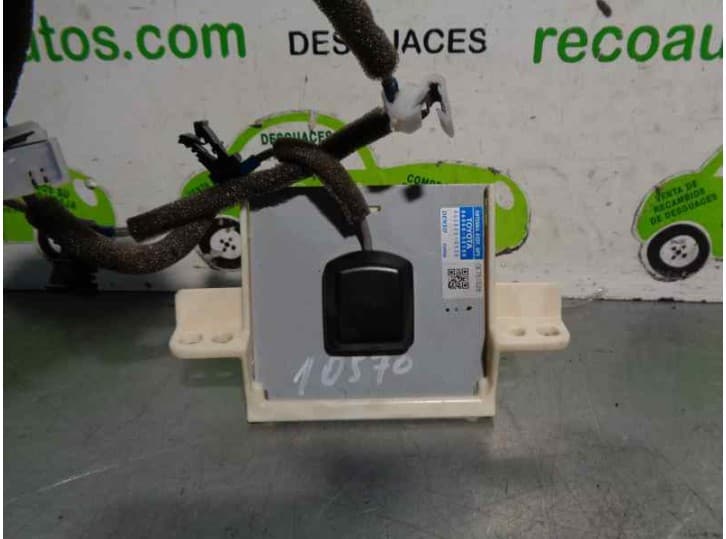 Recambio de antena para lexus ls (_f4_) 460 (usf40) referencia OEM IAM 8686050100 4628000930 3