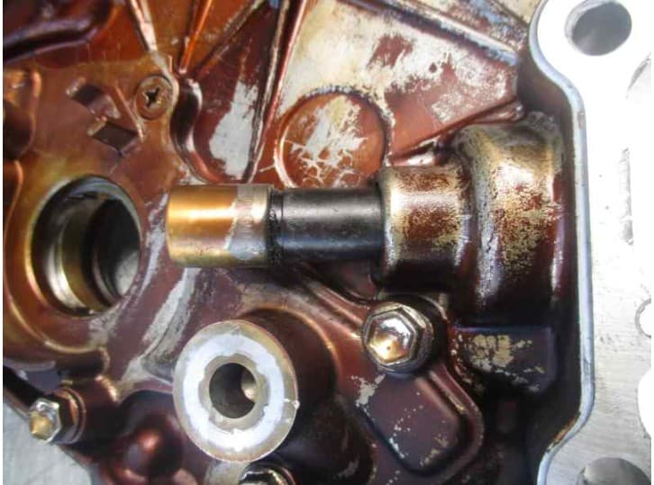 Recambio de tapa distribucion para toyota aygo (_b1_) 1.0 (kgb10_) referencia OEM IAM 9E22Y3 5