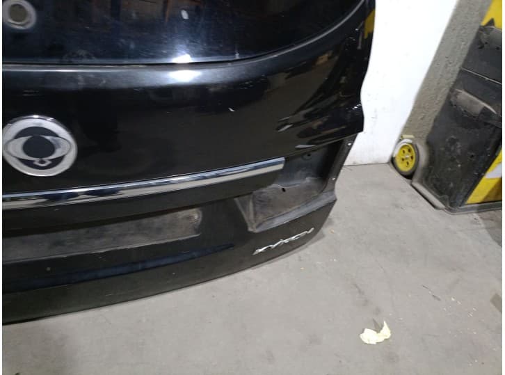Recambio de porton trasero para ssangyong kyron 2.0 xdi referencia OEM IAM 5453282 2