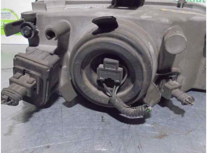 Recambio de faro izquierdo para fiat punto (176_) 1.7 td referencia OEM IAM 7732117 3