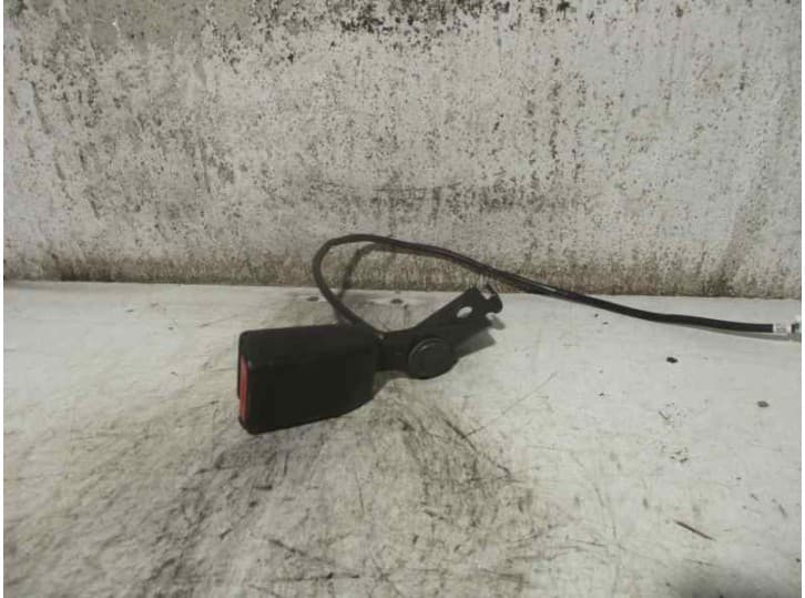 Recambio de enganche cinturon trasero derecho para infiniti q50 50 d referencia OEM IAM