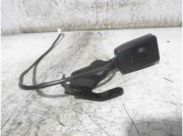 Recambio de enganche cinturon trasero derecho para infiniti q50 50 d referencia OEM IAM 2