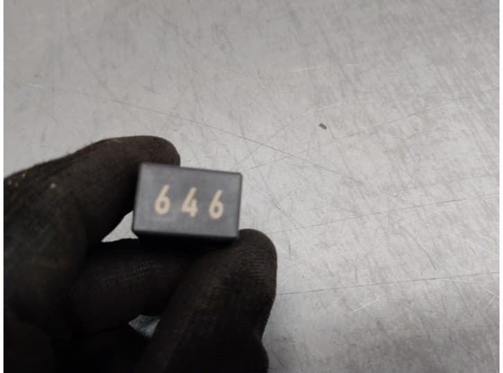 Recambio de rele para seat ibiza v (kj1, kjg) 1.0 tsi referencia OEM IAM 4H0951253C 2