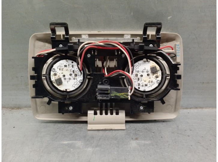 Recambio de luz interior para fiat freemont (345_) 2.0 jtd referencia OEM IAM K1FW42HDAAB 2