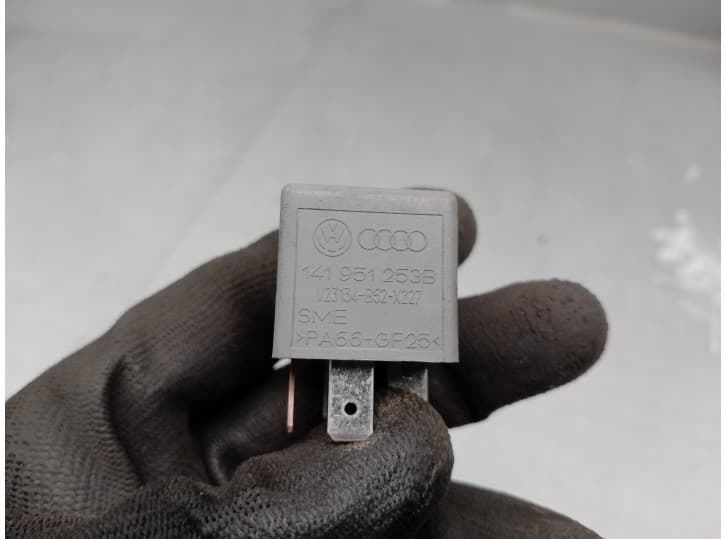Recambio de rele para audi a6 c5 (4b2, 4b4) 2.5 tdi referencia OEM IAM 141951253B 2