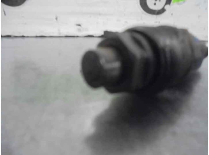 Recambio de inyector para hyundai h-1 furgoneta (a1) 2.5 td referencia OEM IAM 78018A 3