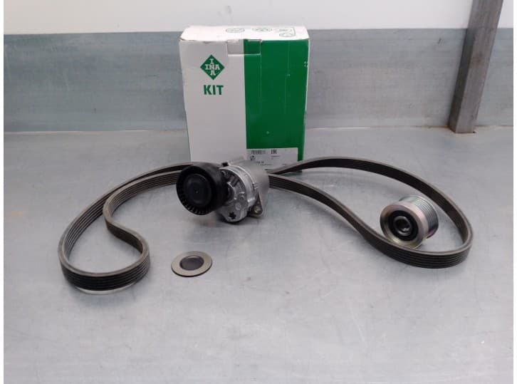 Recambio de kit distribucion para volvo v70 i (875, 876) 2.4 referencia OEM IAM 529003210 2