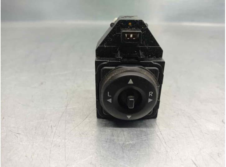 Recambio de mando retrovisor para hyundai ix20 (jc) 1.4 crdi referencia OEM IAM