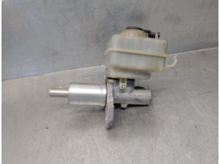 Recambio de bomba freno para bmw 5 (e60) 530 d referencia OEM IAM 32067179D  TRW 2