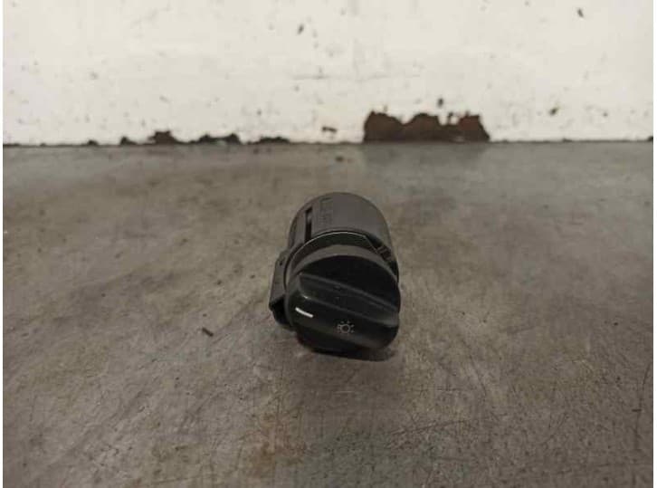 Recambio de mando luces salpicadero para bmw 5 (e39) 535 i referencia OEM IAM 61318363683