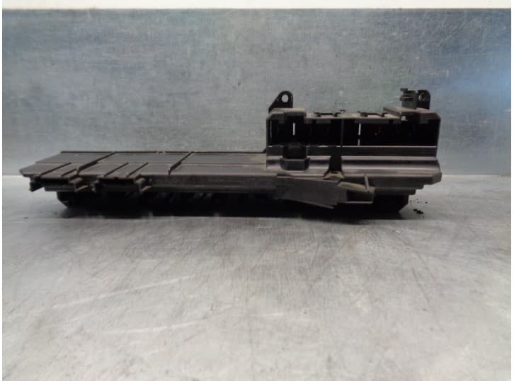 Recambio de caja reles / fusibles para bmw 5 (e60) 530 d referencia OEM IAM 61146932452 2