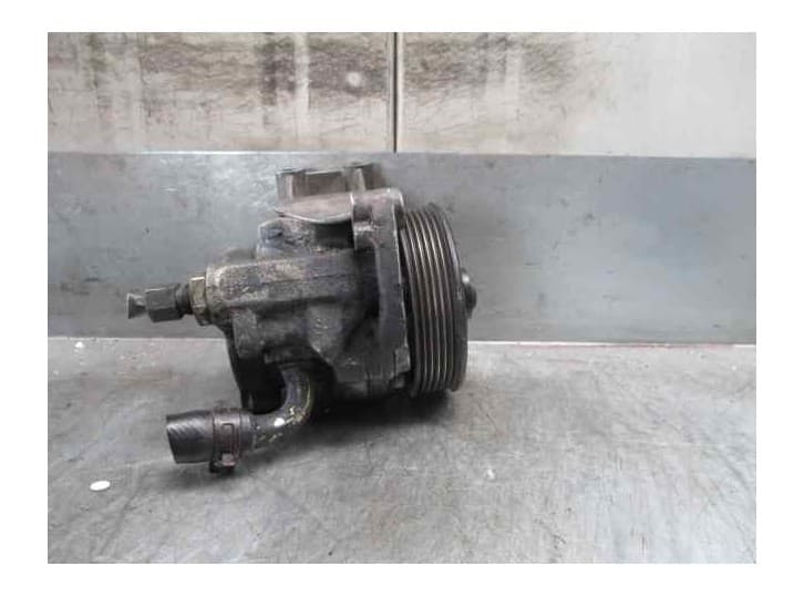 Recambio de bomba servodireccion para renault espace (j63) referencia OEM IAM  7846075