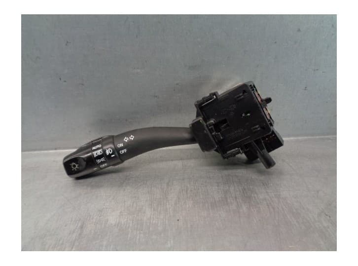 Recambio de mando luces para kia magentis ii (mg) 2.0 crdi referencia OEM IAM 202004729