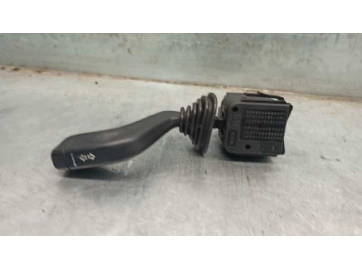 Recambio de mando luces para opel tigra (s93) 1.4 16v (f07) referencia OEM IAM 90221174