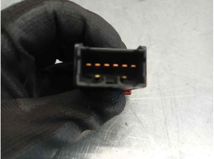 Recambio de warning para kia shuma ii (fb) 1.6 referencia OEM IAM 0K2N1664H0A 0K2N1664H0A 3