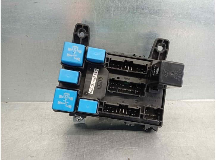 Recambio de caja reles / fusibles para hyundai getz (tb) 1.1 referencia OEM IAM 911981C020